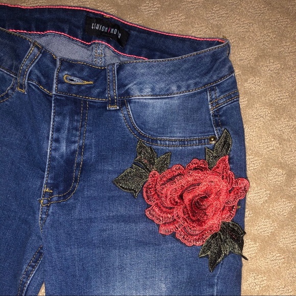 Distressed jeans - Picture 4 of 4